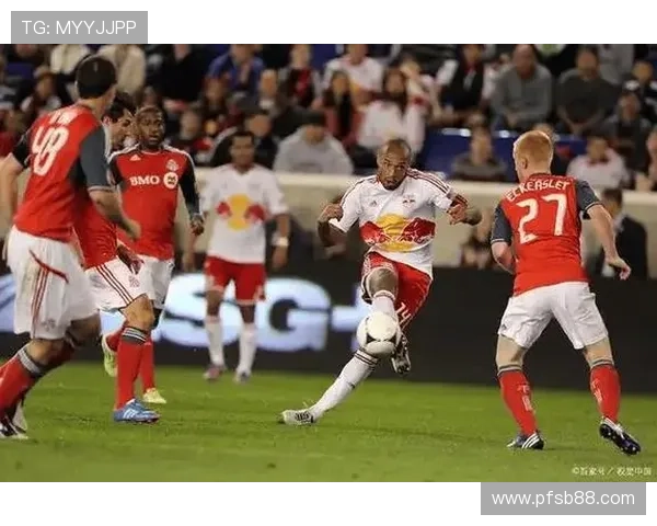 [德甲]美因茨赢得保级关键战.